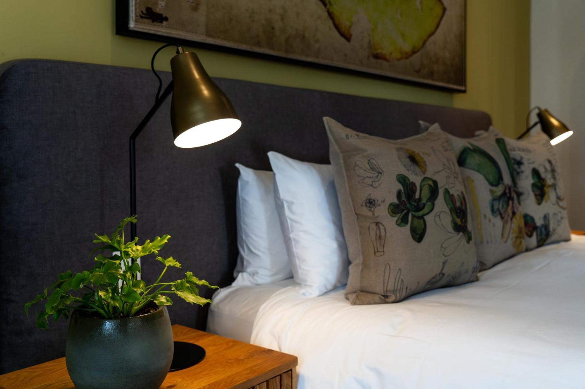 Wytham Manor House Hotel Кейптаун Екстериор снимка